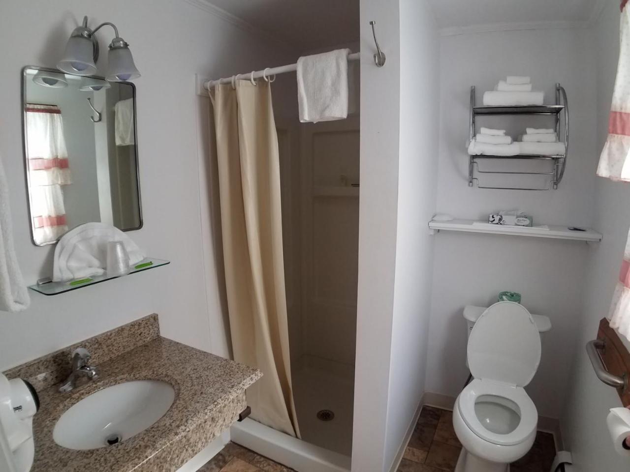 Bay Top Motel Вейрс-Бич Экстерьер фото